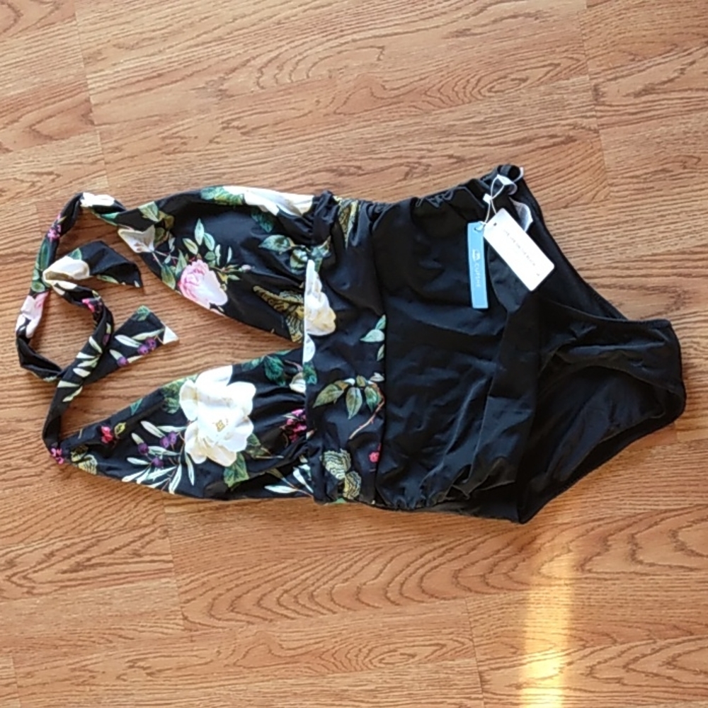 NWT Cupshe Size Large Slimming Suit